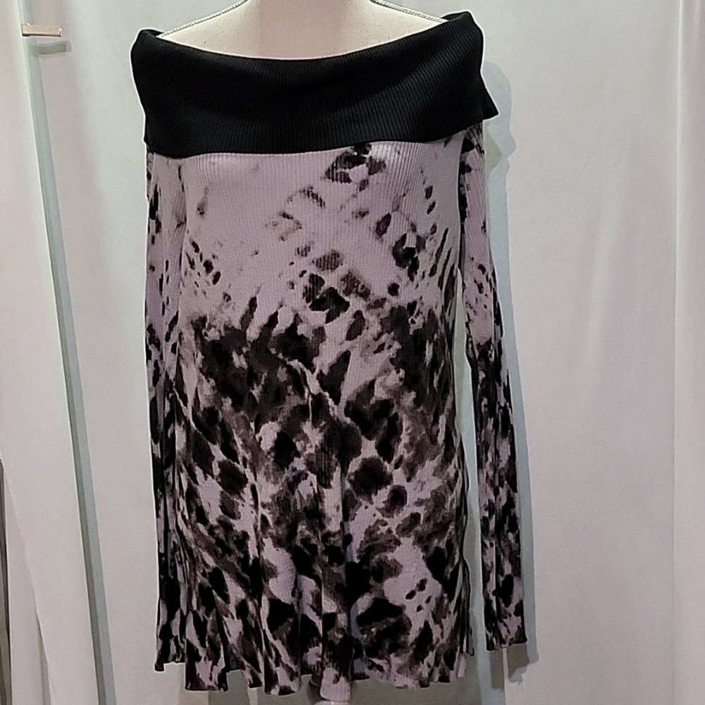 Women's Plus NWT Off Shoulder Sweater Size OX